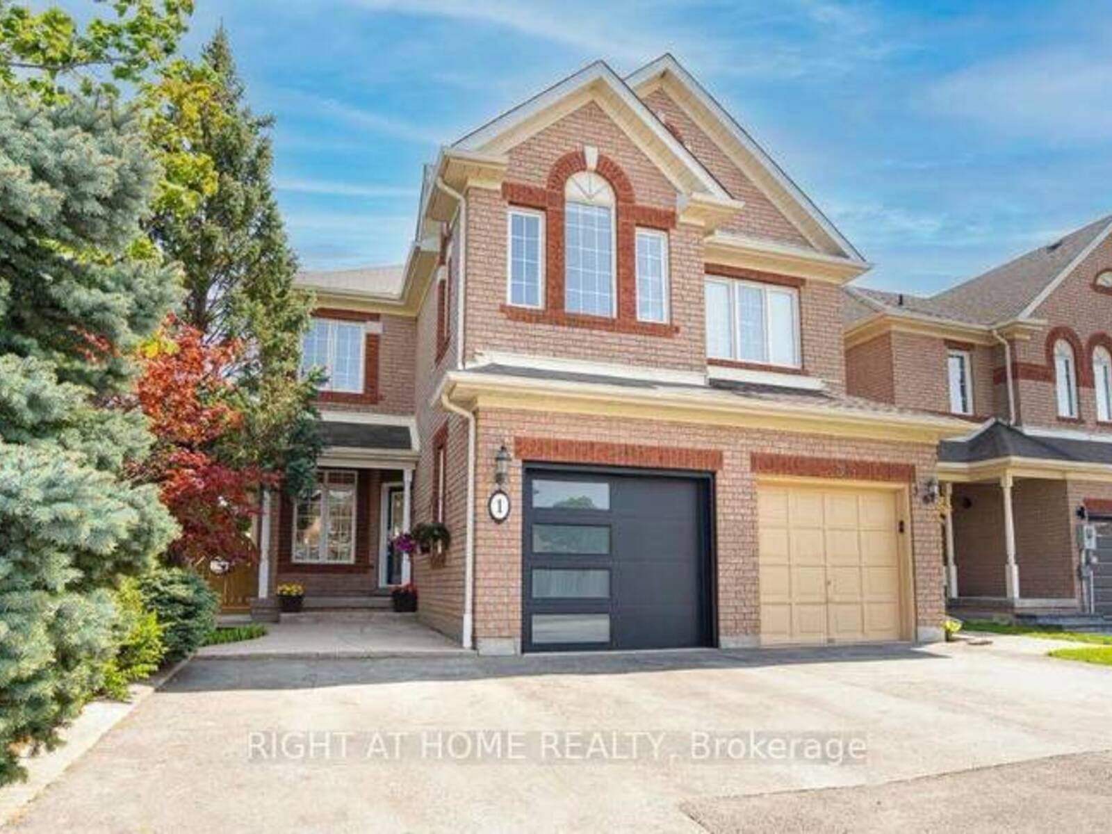 1 RIDGEWAY COURT, Vaughan, Ontario L6A 2R6