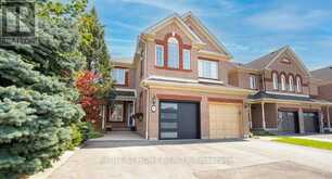 1 RIDGEWAY COURT | Vaughan Ontario | Slide Image One