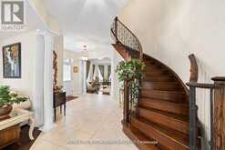 108 HEADWATER CRESCENT | Richmond Hill Ontario | Slide Image Eleven