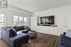 32 SANDHILL CRANE DRIVE | Wasaga Beach Ontario | Slide Image Twelve