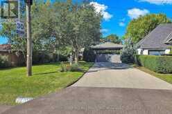 4 RAVENSCREST DRIVE | Toronto Ontario | Slide Image Two