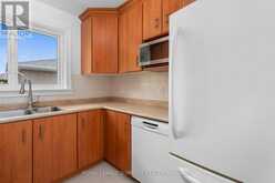 30 BENWAY DRIVE | Toronto Ontario | Slide Image Sixteen