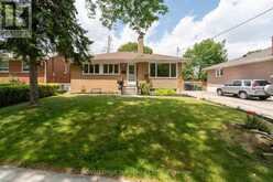 30 BENWAY DRIVE | Toronto Ontario | Slide Image Three