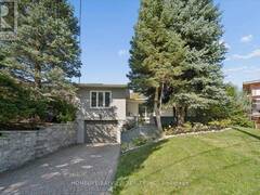 24 RAVENSCROFT CIRCLE Toronto Ontario, M2K 1W9