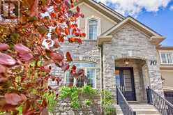 10 THOMAS NOBLE COURT | Nobleton Ontario | Slide Image Three