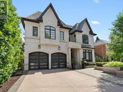 523 VESTA DRIVE Toronto Ontario, M5P 3A9