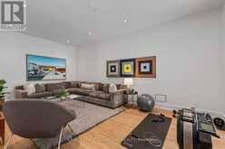8 FALLINGBROOK WOOD | Toronto Ontario | Slide Image Thirty-five