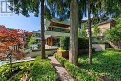8 FALLINGBROOK WOOD | Toronto Ontario | Slide Image Forty-four