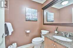 38 CAMELOT SQUARE | Barrie Ontario | Slide Image Thirteen
