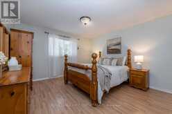 36 CHURCHLAND DRIVE | Barrie Ontario | Slide Image Thirteen