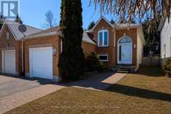 36 CHURCHLAND DRIVE | Barrie Ontario | Slide Image One