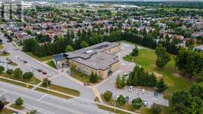 36 CHURCHLAND DRIVE | Barrie Ontario | Slide Image Thirty-one