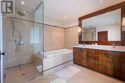 15 IDYLLWOOD CRESCENT | Toronto Ontario | Slide Image Thirteen