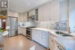 15 IDYLLWOOD CRESCENT | Toronto Ontario | Slide Image Eight