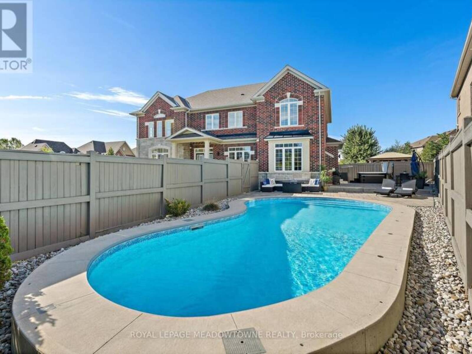 67 HIDDEN LAKE TRAIL, Halton Hills, Ontario L7G 0K6