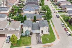 10 RICHVIEW DRIVE | Hamilton Ontario | Slide Image Four