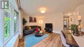380 GRANGEWOOD DRIVE | Waterloo Ontario | Slide Image Ten