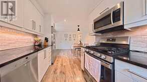 380 GRANGEWOOD DRIVE | Waterloo Ontario | Slide Image Fifteen