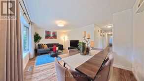 380 GRANGEWOOD DRIVE | Waterloo Ontario | Slide Image Three