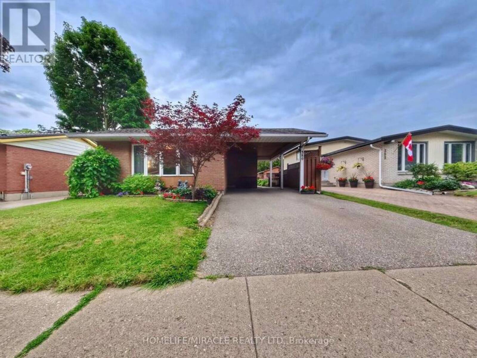 380 GRANGEWOOD DRIVE, Waterloo, Ontario N2K 2E6