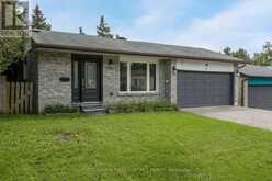 3 OREN BOULEVARD | Barrie Ontario | Slide Image Two