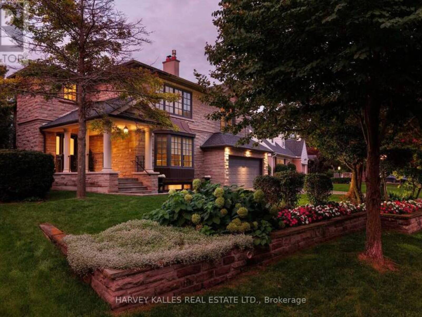 15 MOOREHILL DRIVE, Toronto, Ontario M4G 1A3
