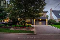 15 MOOREHILL DRIVE | Toronto Ontario | Slide Image Three