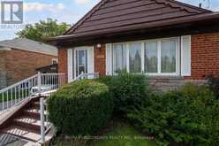 1028 KENNEDY ROAD | Toronto Ontario | Slide Image Three