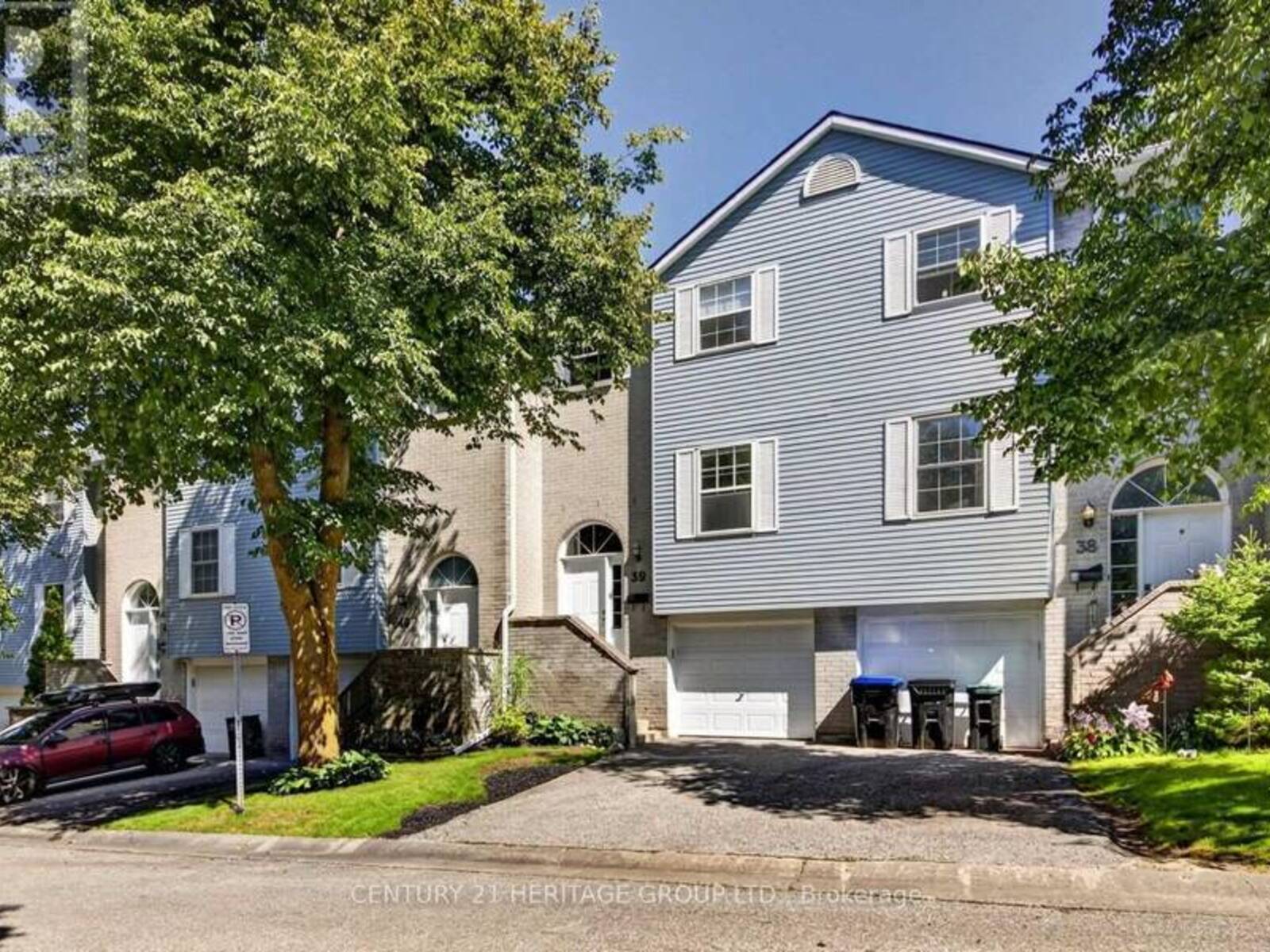 39 HARMONY CIRCLE, Bradford West Gwillimbury, Ontario L3Z 2T9