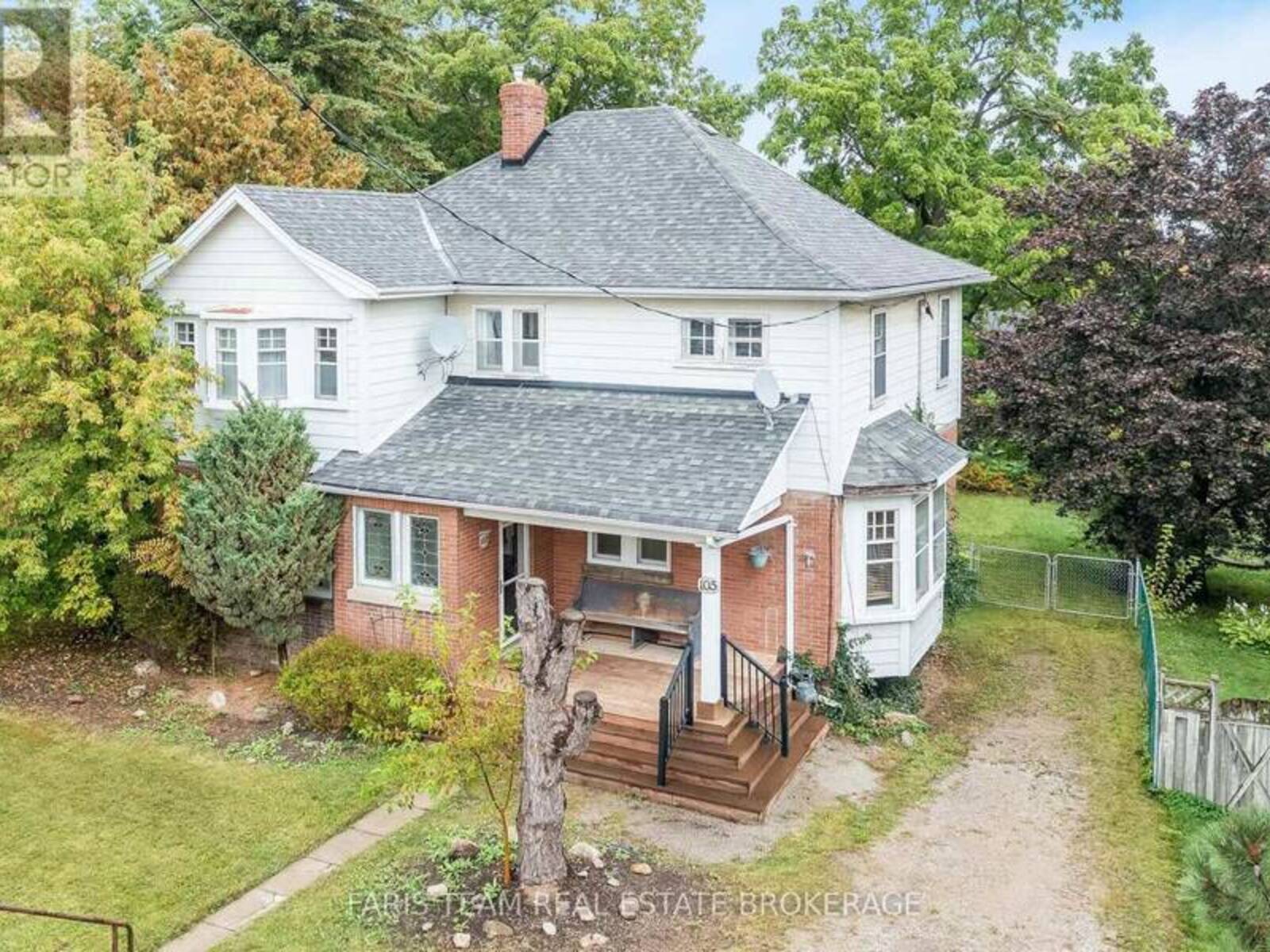 105 BARRIE STREET, Bradford West Gwillimbury, Ontario L9S 2C9