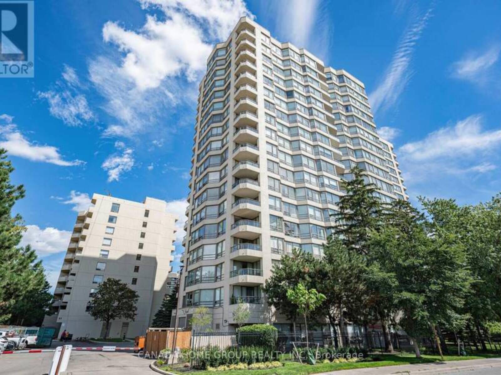 1608 - 75 KING STREET E, Mississauga, Ontario L5A 4G5