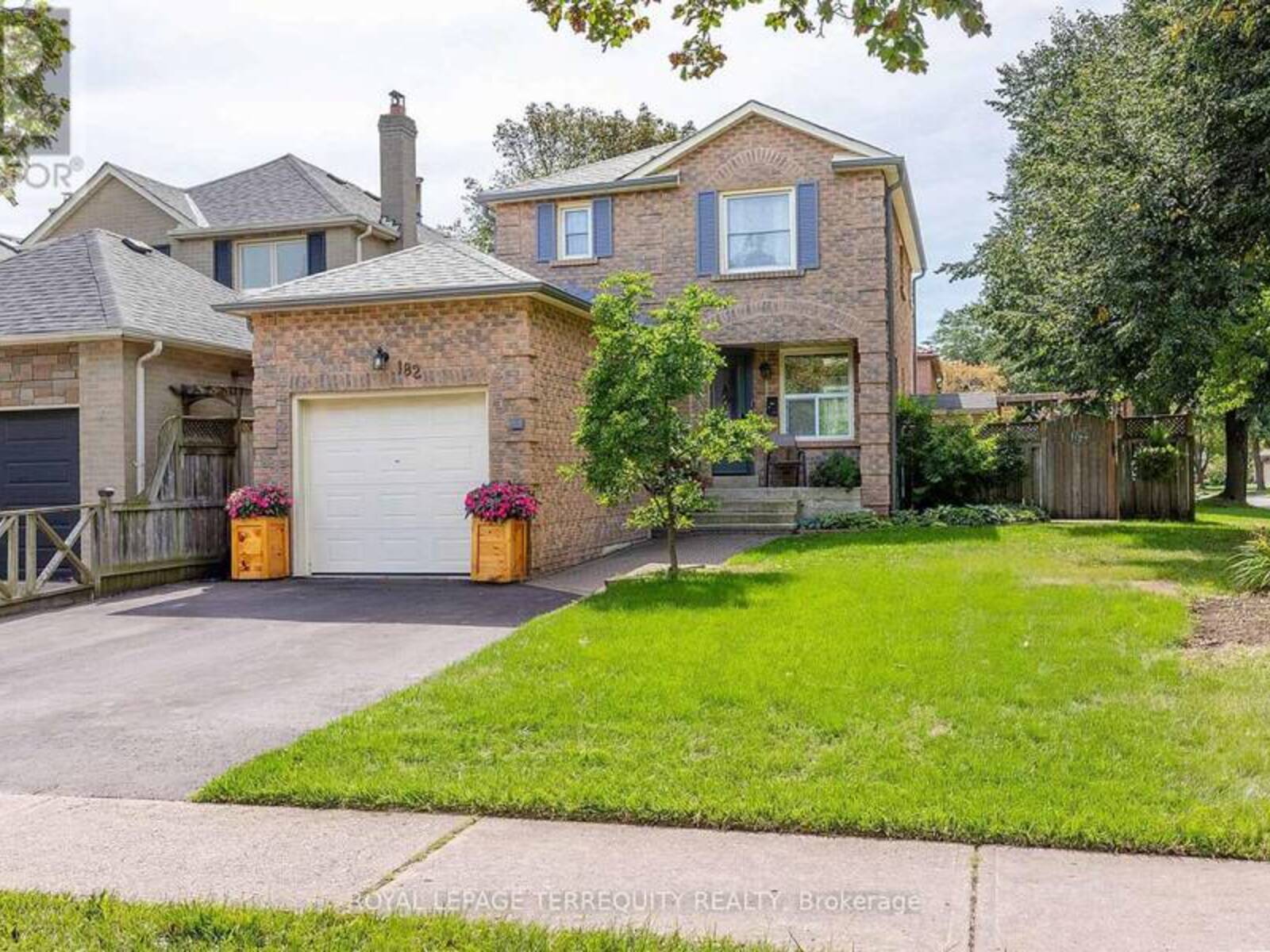 182 CHATFIELD DRIVE, Ajax, Ontario L1T 2H7