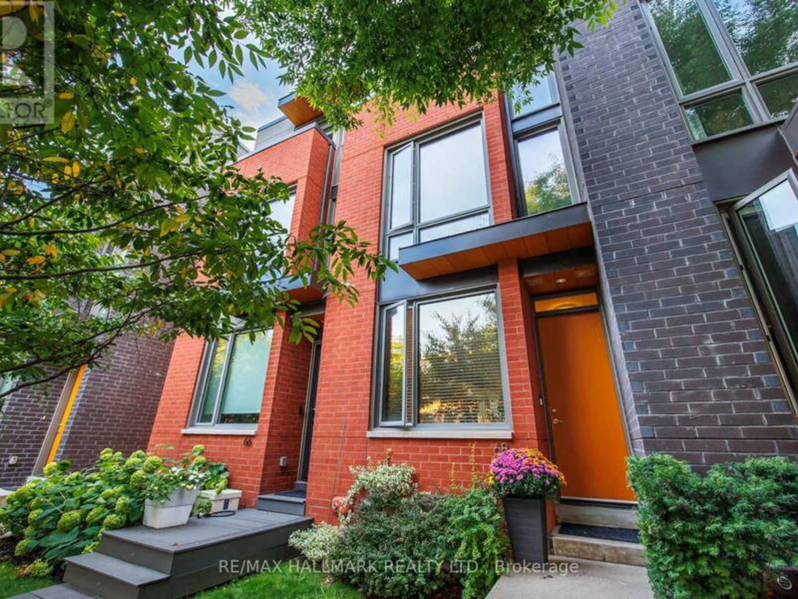 68 BOULTON AVENUE, Toronto, Ontario M4M 2J5