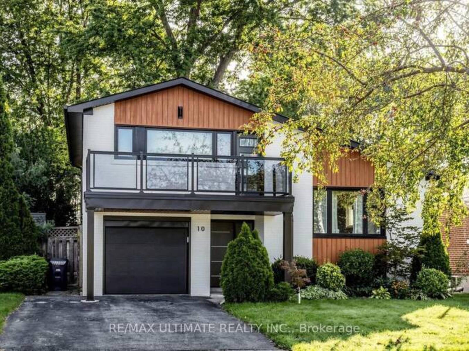 10 MONARCHWOOD CRESCENT, Toronto, Ontario M3A 1H4