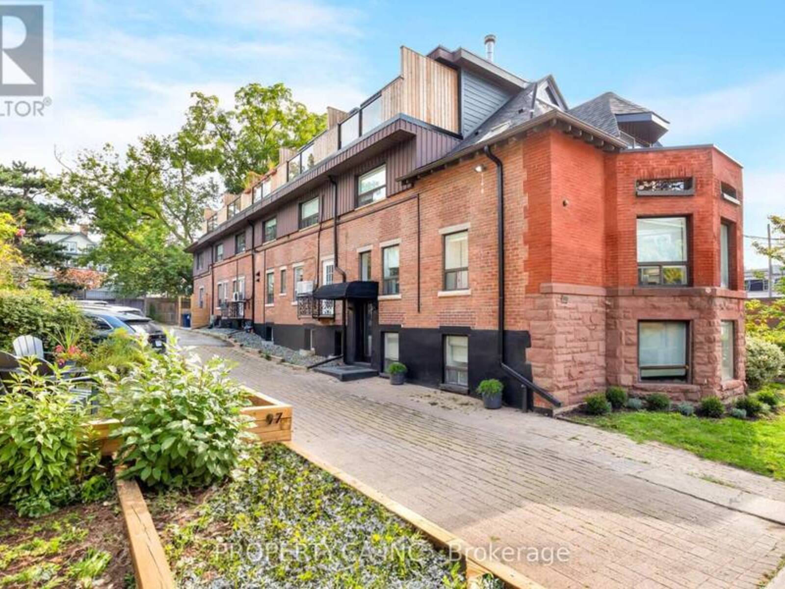 97 LEE AVENUE, Toronto, Ontario M4E 2P2