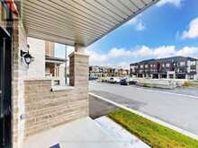 42 BLICK CRESCENT | Aurora Ontario | Slide Image Forty