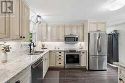 37 ARNOLD CRESCENT | Richmond Hill Ontario | Slide Image Ten
