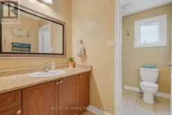 15 SUNDRAGON TRAIL | Bradford West Gwillimbury Ontario | Slide Image Sixteen