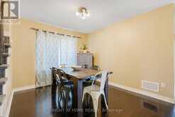 15 SUNDRAGON TRAIL | Bradford West Gwillimbury Ontario | Slide Image Four