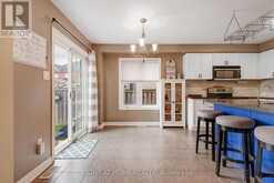 15 SUNDRAGON TRAIL | Bradford West Gwillimbury Ontario | Slide Image Seven