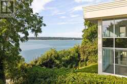 51 KEMPENFELT DRIVE | Barrie Ontario | Slide Image Five