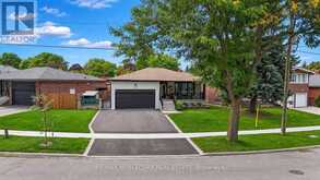 34 RIDGEMOUNT ROAD | Toronto Ontario | Slide Image Seven