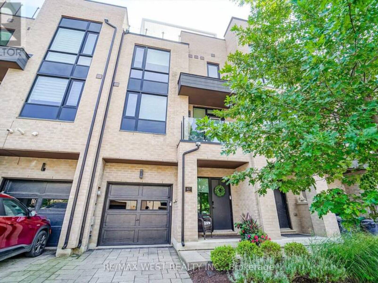 47 PONY FARM DRIVE, Toronto, Ontario M9R 0B3