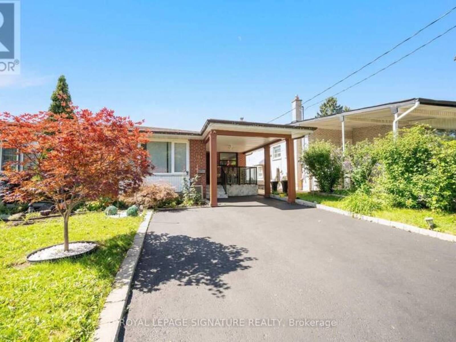 14 DIXINGTON CRESCENT, Toronto, Ontario M9P 2M1