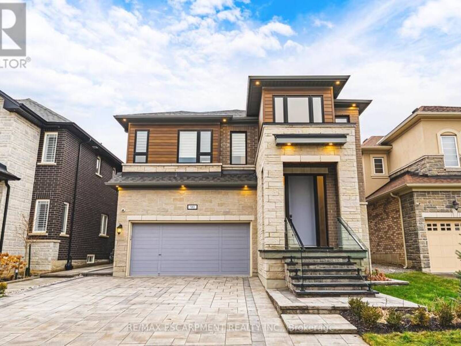 90 ROBERTSON ROAD, Hamilton, Ontario L9K 0H8