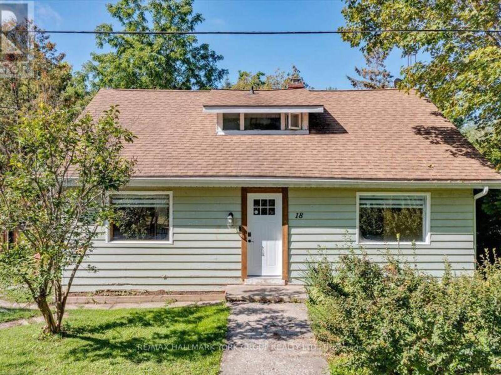 18 RAVENSWOOD DRIVE, Georgina, Ontario L0E 1L0