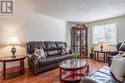 41 WILLOW DRIVE | Barrie Ontario | Slide Image Eleven