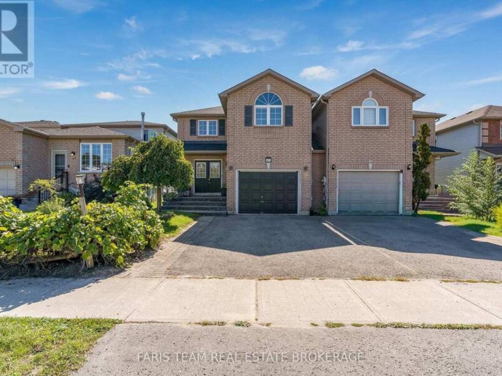 41 WILLOW DRIVE, Barrie, Ontario L4N 8T1
