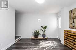 87 SCOTT CRESCENT | Barrie Ontario | Slide Image Thirteen