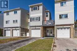 87 SCOTT CRESCENT | Barrie Ontario | Slide Image Three